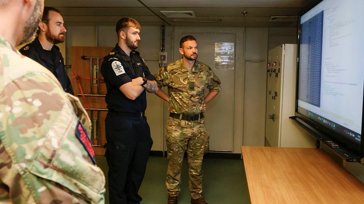 DefenceOps's tweet image. 🤝 Stronger together, on sea & in cyberspace.
🛡️UK Cyber Protection Team + members of the 900 CPT from @usairforce 67 Cyberspace Wing
📌@HMSPWLS ,Yokosuka
🎯 Joint Defensive Cyber Ops
🌏 Protecting @COMUKCSG from cyber threats in the Indo-Asia Pacific
@16AF_AFCYBER @CSOC_MOD