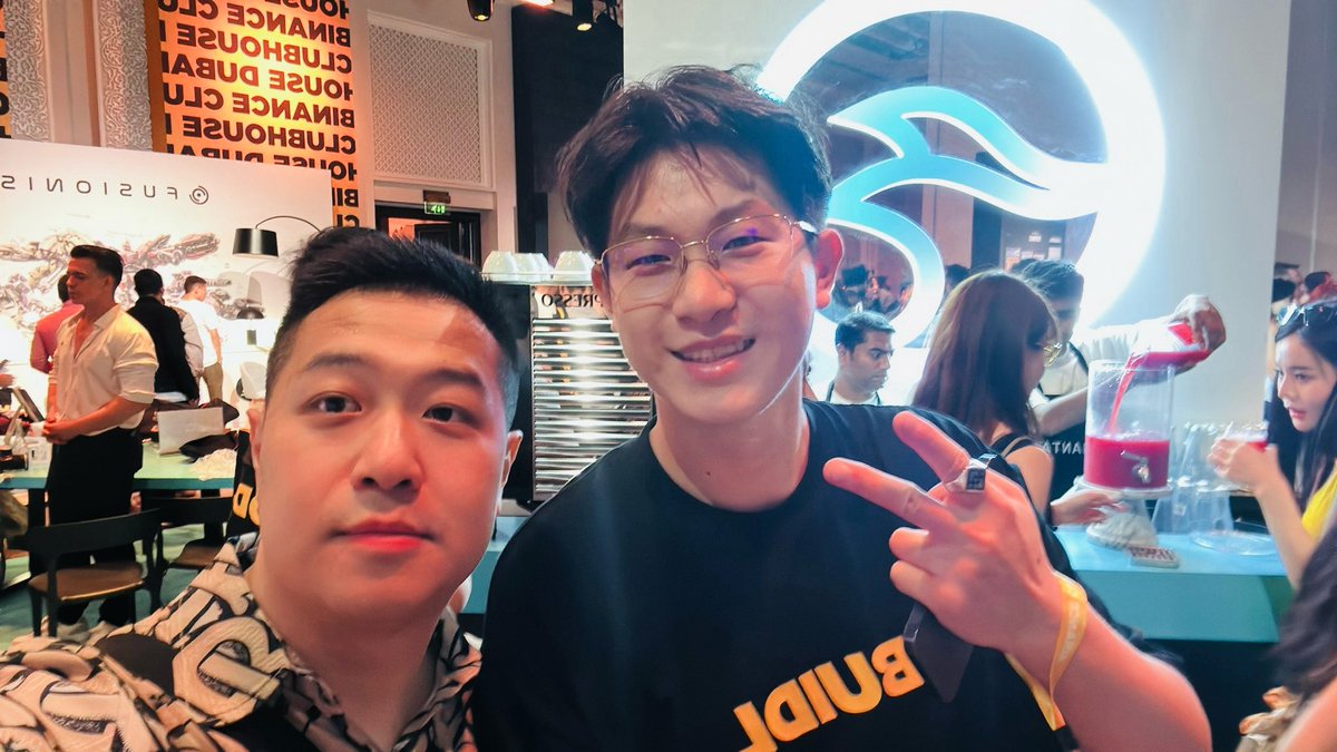 Time for this pic with Kevin😄