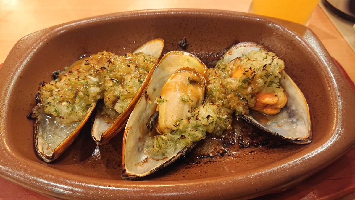 rinrinpilot's tweet image. 世は満腹じゃ(^○^)
ピザ🍕、ムール貝、ペンネ、カプチーノ☕