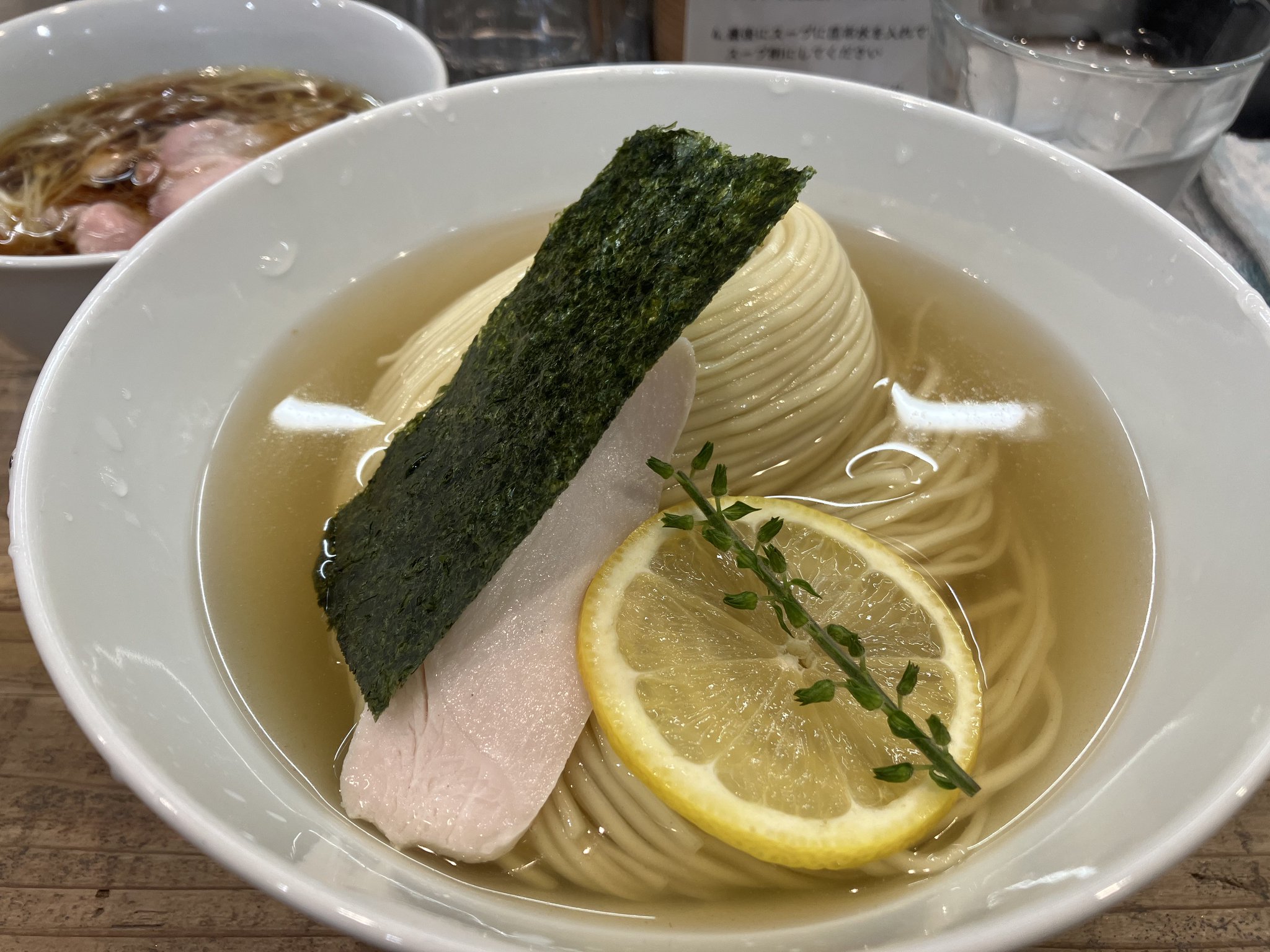 アンティーク 蜜蜂と蓮と葉のオープンカットワーク ボビンレースとろみ