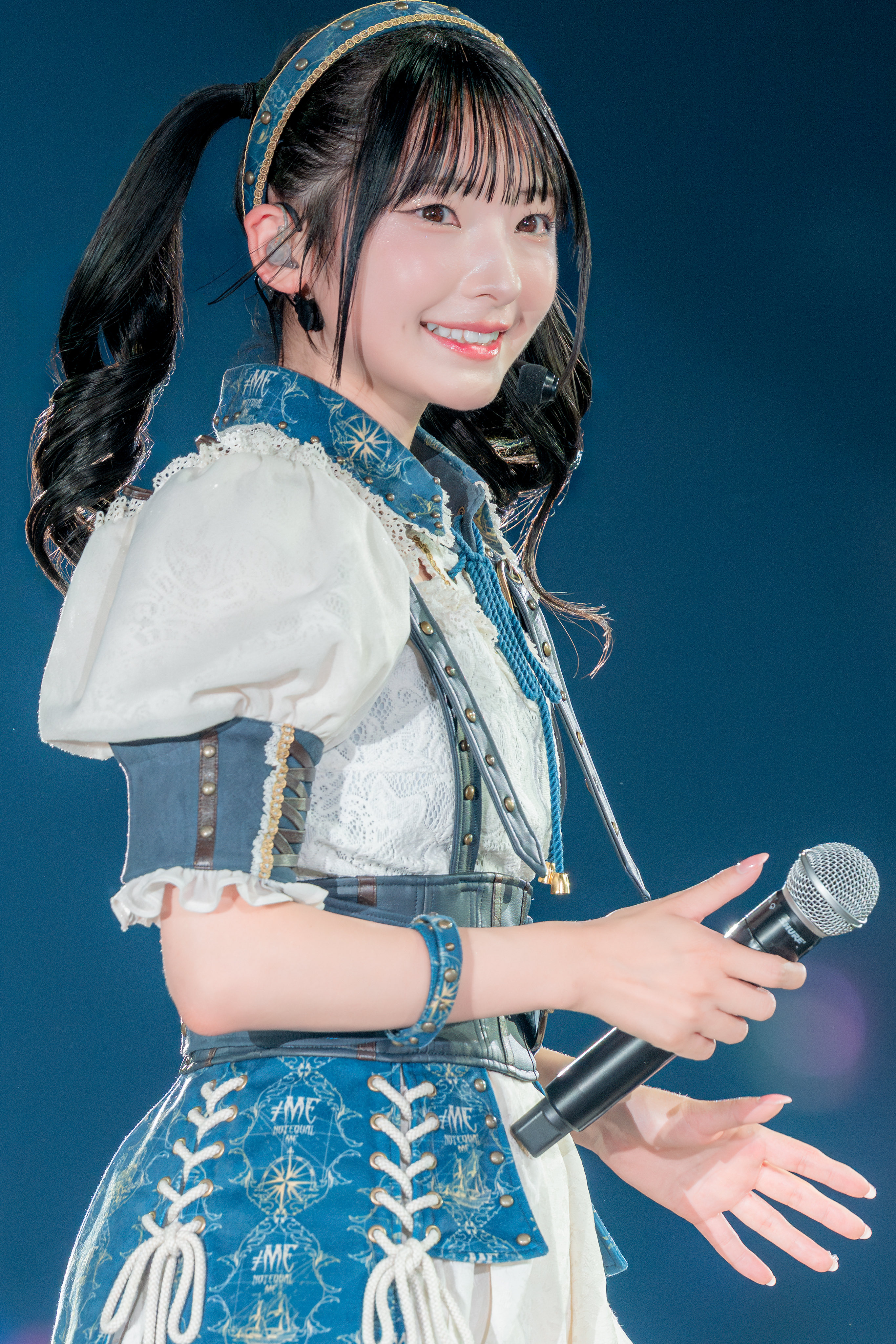 ノイミー　ラッフル　A賞　永田詩央里 Amazon.co.jp: ノイミー 永田詩央里 ラッフルくじ トレカ 001