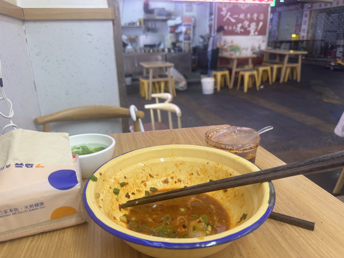 Chris Arnade 🐢🐱🚌 tweet media