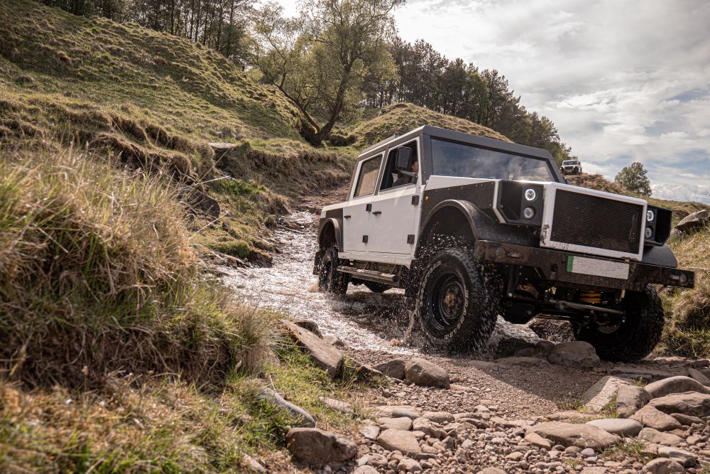 im_mining's tweet photo. Munro EV says it has secured £2 million in funding to accelerate production of its M-Series light electric vehicles, specifically designed for the demanding requirements of mining, defence and construction industries | https://t.co/2MIimWq77d #MunroEV #mineelectrification #eLVs https://t.co/PS2aByygI8