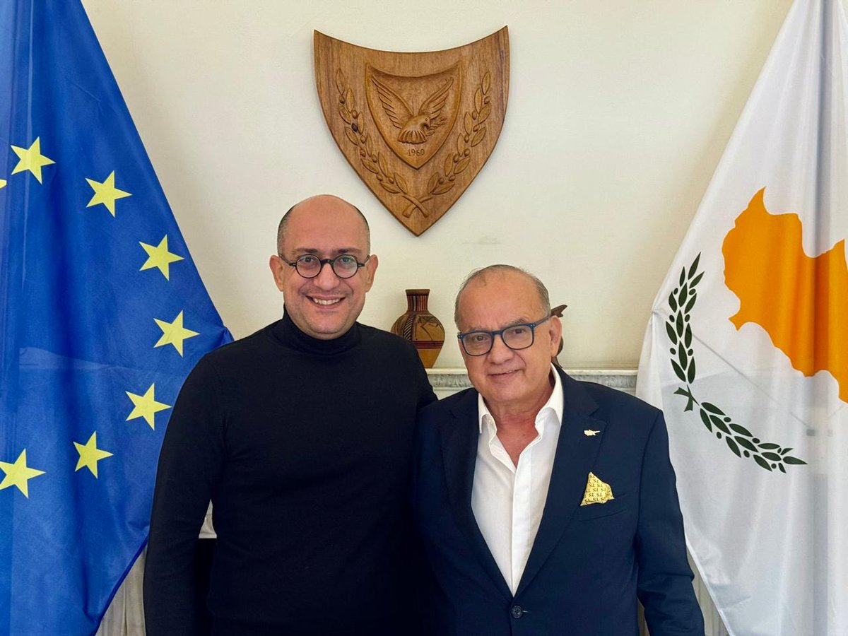 🇨🇾 Honoured to welcome today Mr. <a href="/toukersuleyman/">Touker Suleyman</a>, distinguished entrepreneur and investor, and to present him with his Cypriot Nationality Certificate. A proud moment celebrating his connection to Cyprus. Congratulations, Mr. Suleyman! 🎉
Consul General <a href="/OOdysseos/">Odysseas N. Odysseos</a>
