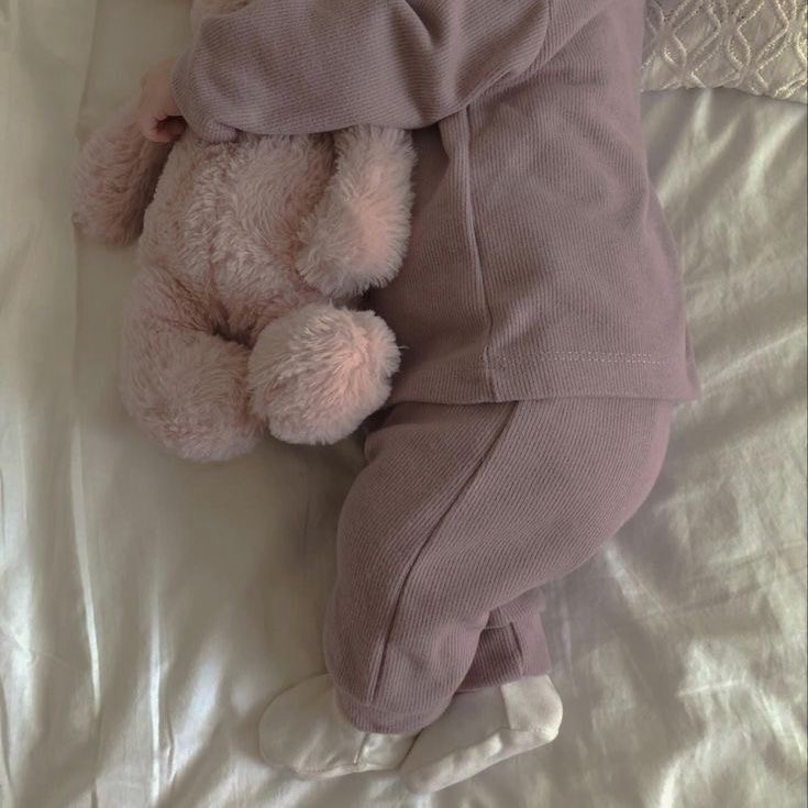 ฝากรีโพสต์ทีนะคะ 💖🙇🏻‍♀️

✨ แจ้งอัปตอนใหม่ ✨
🐰 ตอนที่ 18 เด็กหญิงอาทิชา

ลิงก์อ่านรายตอน : shorturl.asia/EA0aq

ลิงก์อีบุ๊ก จบแล้ว : shorturl.asia/x5L79

#ไออุ่นของคุณคลาวด์ #แนะนำนิยายวาย #แนะนำนิยายวาย