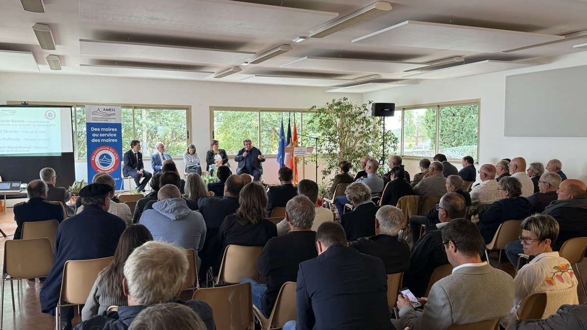 👥 Samedi matin, j’étais présent à l’Assemblée générale des maires ruraux du Gers.
Un temps fort pour échanger avec celles et ceux qui, au quotidien, portent la vie de nos villages et défendent l’intérêt général.

👉 Lors de la table ronde consacrée à la santé en milieu rural,