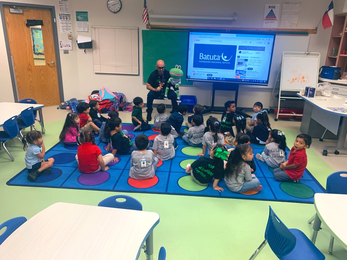 MrsFloyd0419's tweet image. EXCELLENCE IN ACTION 💚 @KinkeadeECS #TeachingAndLearning
#FallFun #ThePowerOfAPositiveTeam #PreKRocks 📚✏️📖 🖍️ 📚✏️📖 🖍️