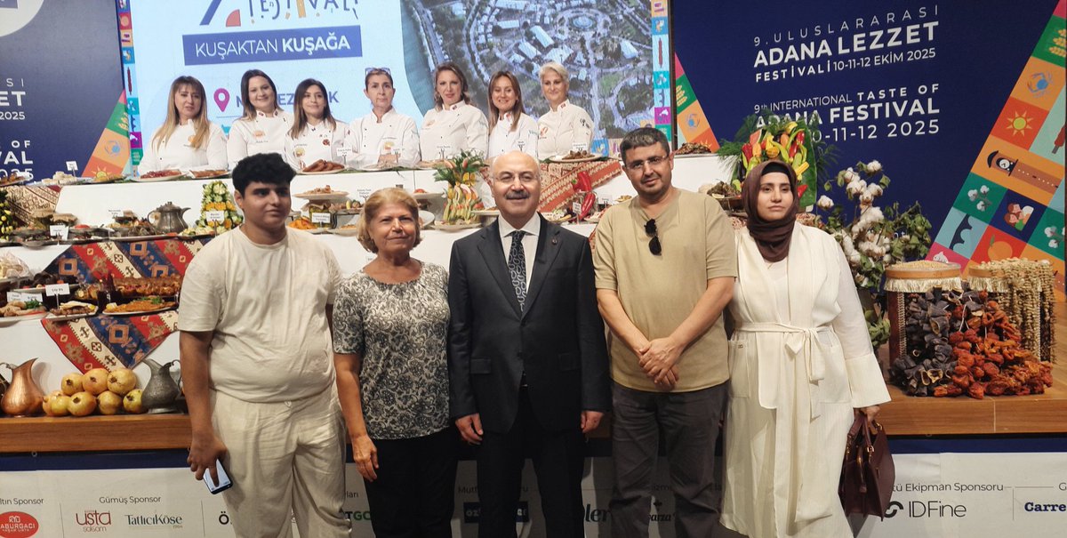 TurkAdana's tweet photo. Lezzet festivali Valimiz ve Levent Börekcilik Katkılarıyla başlamıştır https://t.co/eyHun0jFqZ