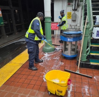 SEPTA_SOCIAL's tweet photo. Our hardworking cleaners gave 19th St. Station on our Metro T Lines a sudsy bath! 🧹 https://t.co/kozYy9GH4G