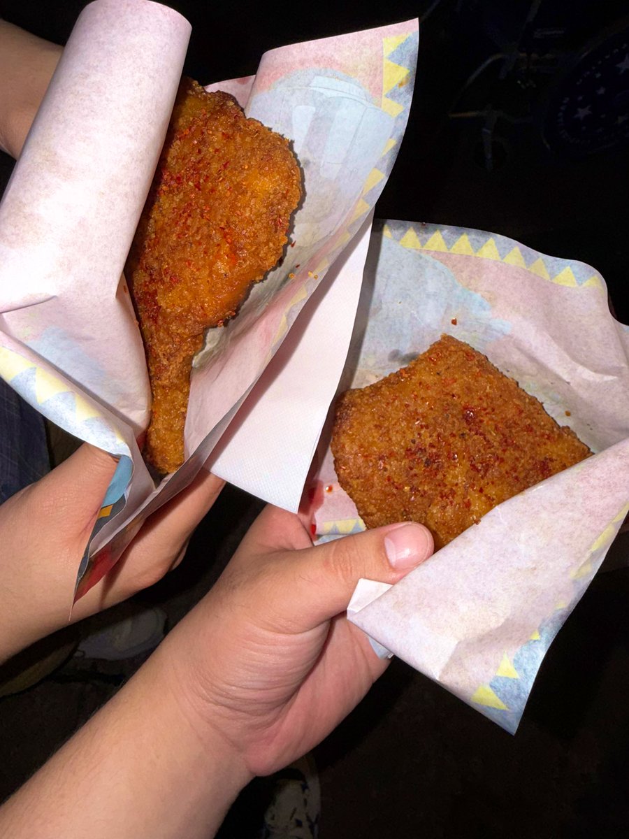動いてるアーニャばり可愛かったし
美味しいもん食べれて幸せだった😋