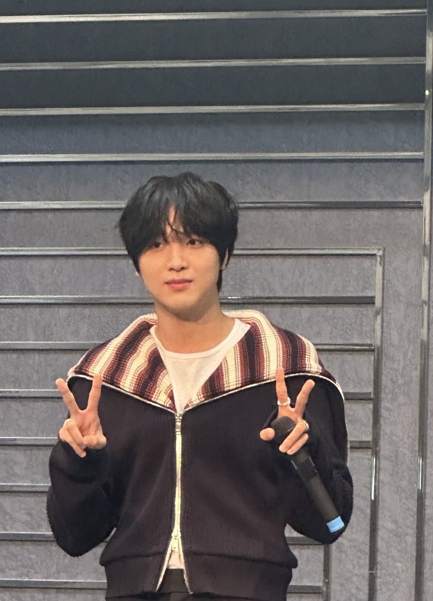 haechan looks so fluffy today