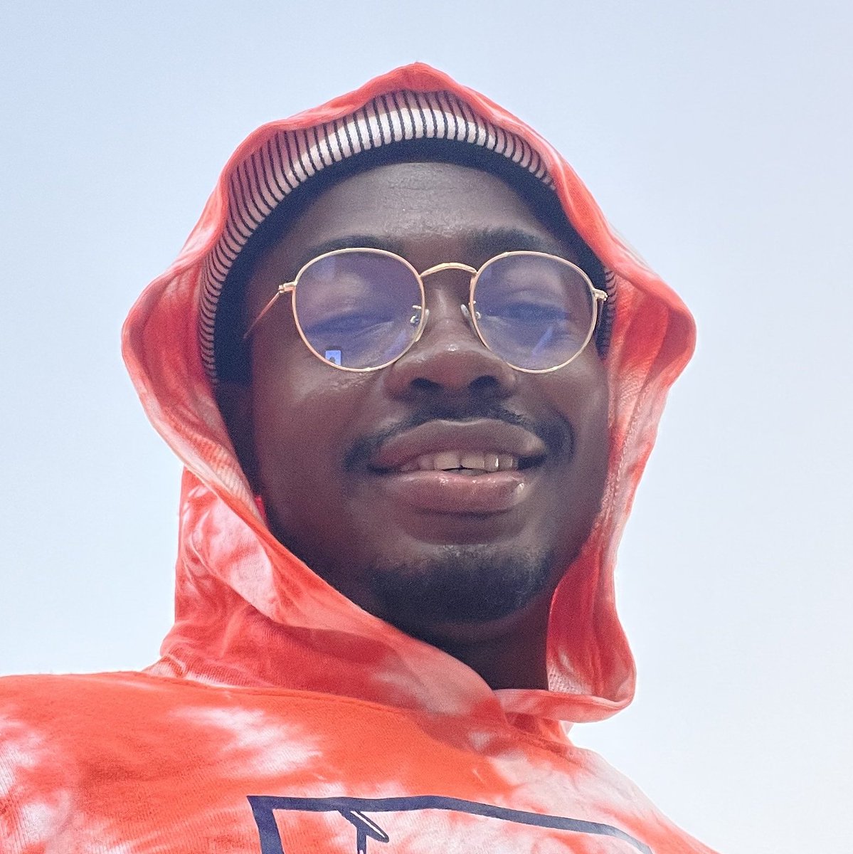 Smooth981FM's tweet photo. #NP Wa Wole  @jpxpressionz 

on #TheKazbah981 with @oluwaseun_ro 
 
Listen Live: https://t.co/MJKwGb58rA
❤💙🤍

#Smooth981 #LoveMusic #LoveLife #SmoothFmLagos https://t.co/paecpOXxng