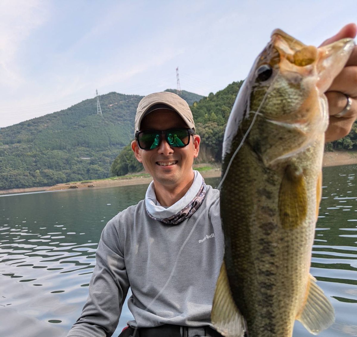 WEVA2019's tweet photo. 高岡さんから釣果報告頂きました！

ルアー→・レイドジャパン　スーパーフィッシュローラー
　　　　・レイドジャパン　フィッシュローラー
　　　　・ラパラ　DT6
最大サイズ→41cm

#岡山
#愛媛
#ブラックバス
#バス釣り
#リザーバー
#レイドジャパン
#フッシュローラー https://t.co/HmtzHnYNod
