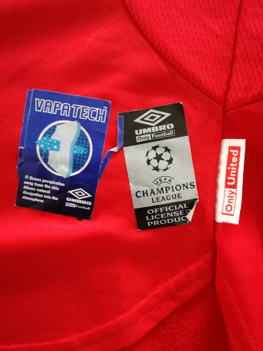 Very rare arrival today - 1997/98 #ManUtd European shirt - never worn and still has the manufacturer stickers on!

classic11.com/products/1997-…

#Classic11 #ClassicFootballShirts