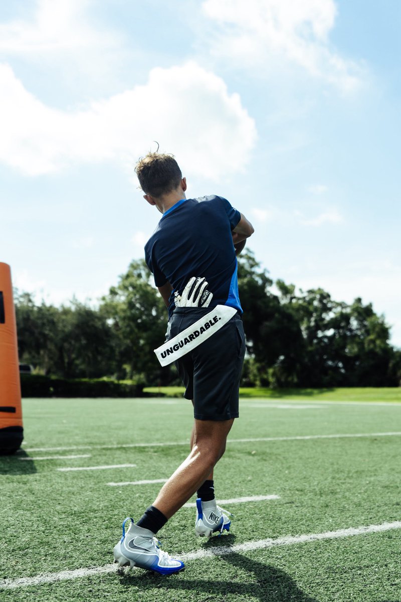 ShopUnguardable's tweet photo. Wide receiver streamer towel for playmakers

https://t.co/yqDxXfCddl https://t.co/top9Opibhs