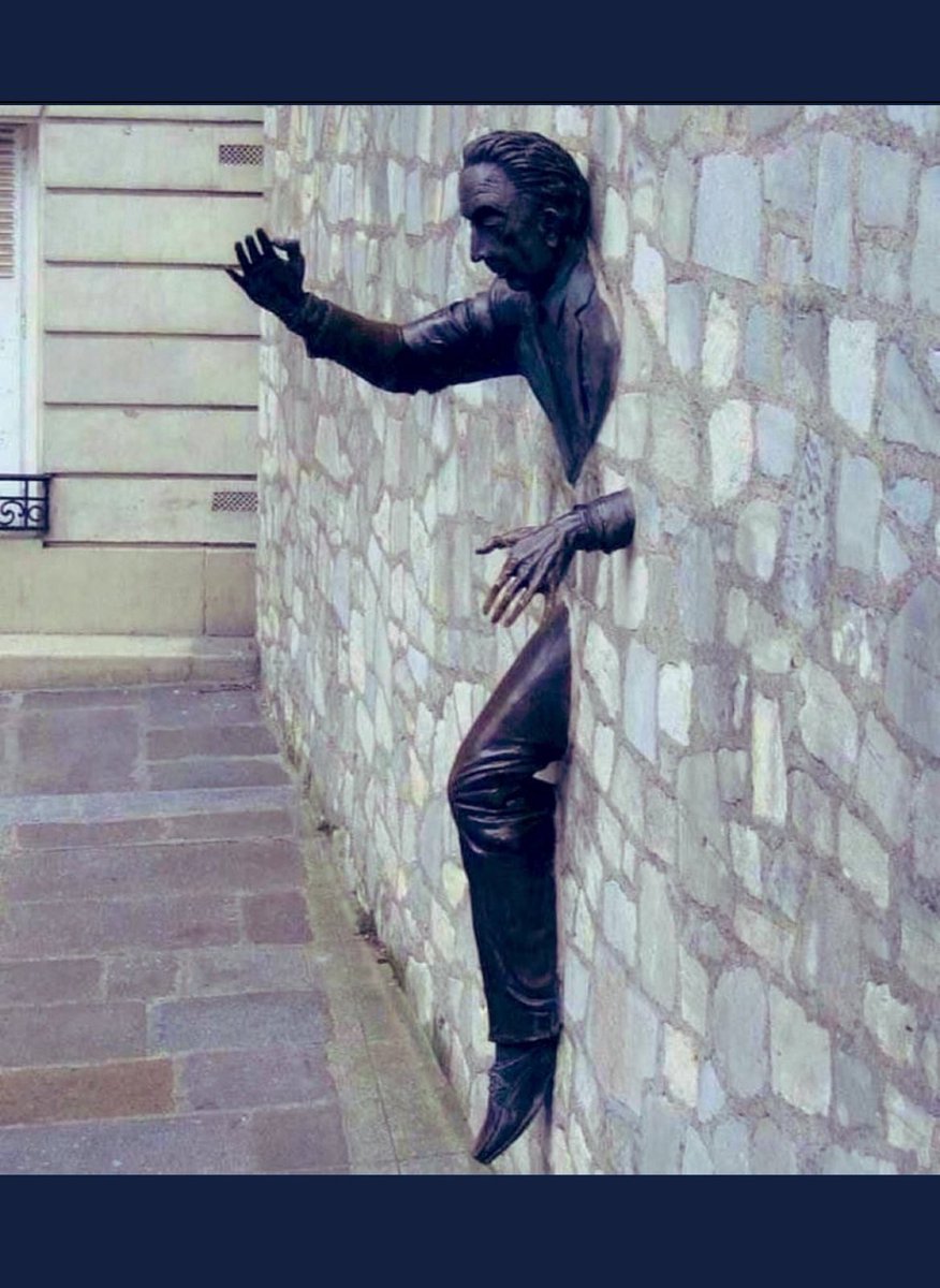 رساله بالخاص من عائله #بدون وبأختصار …

طلعونا من بيتنا بتيماء ..
والأيجارات غاليه وماعندنا فلوس ..
سكنا بالبر بخيام …
جونا البلديه قالوا شيل الخيام ..

وين نروح يالجنفاوي ؟..

أعزائي في الأسكان ..شنو أرد على الرساله ؟.