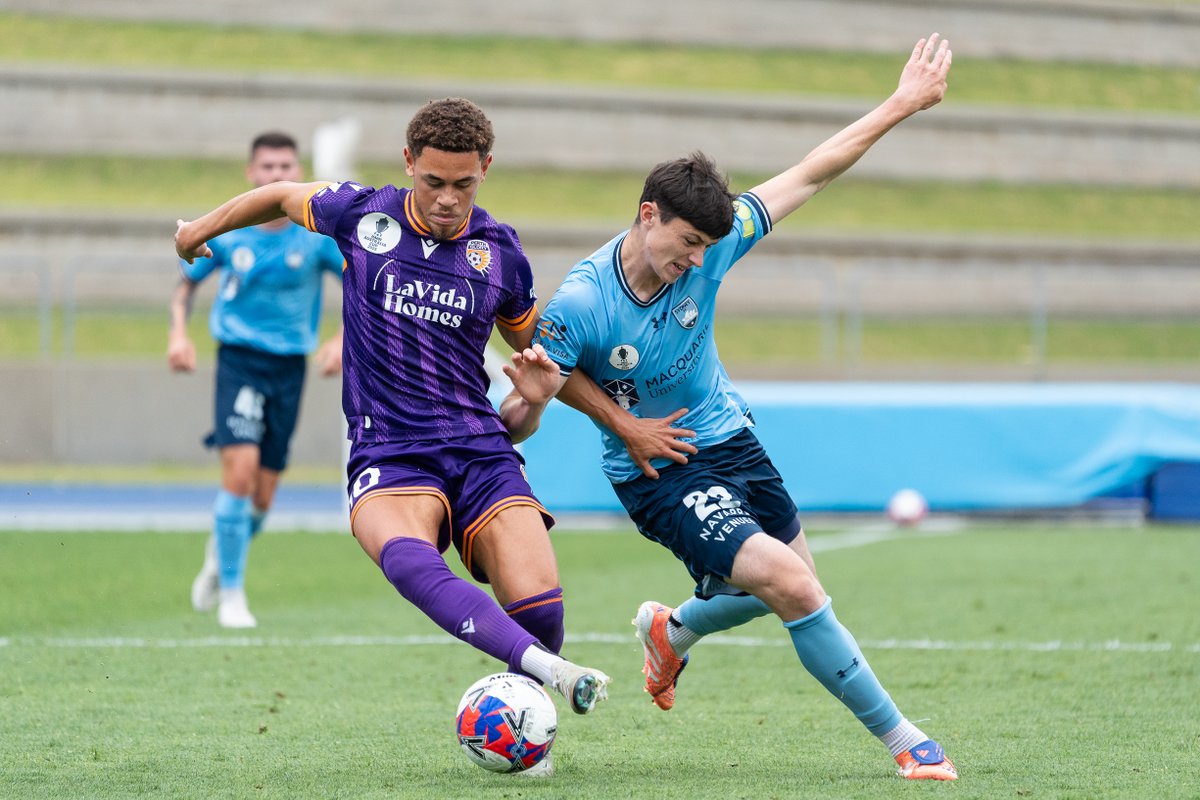 PerthGloryFC's tweet image. Today&apos;s behind-closed-doors pre-season friendly against @SydneyFC ended in a 3-1 win for the Sky Blues.
Adam Taggart gave Glory a first-half lead before the hosts hit back through Victor Campuzano (2) and Mathias Macallister.
(pics courtesy of @jamcas50)
@aleaguemen #ONEGlory