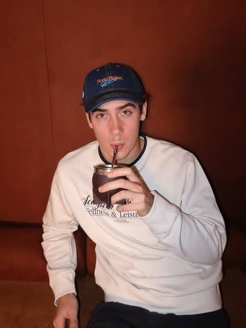 MotorCriollof1's tweet image. 💭 No es mal momento para recordar que Franco Colapinto llegó a la F1 con solo 400 km de test, mientras otros pilotos como Kimi Antonelli tuvieron 15.000 km antes de debutar. 😳

“Yo nunca en mi vida tuve la posibilidad de hacer test porque no tenía presupuesto, llegaba justo…