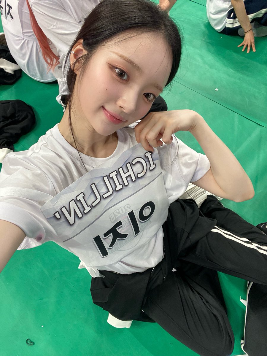 아육대 댄스스포츠 뱀파이어 이지🧛‍♀️♥️
많은 응원 너무 고마웠어요 🥹🤍

#ICHILLIN #아이칠린 #E_JI #이지