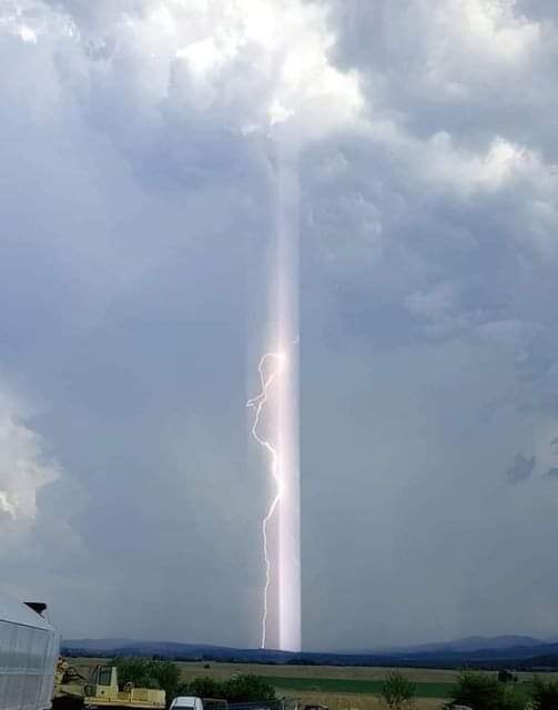 Pillar of Light captured  in Greece! Wow!!