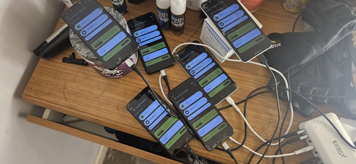 A few of my.phones on <a href="/Acurast/">Acurast</a> grabbing some mist and cACU before tge #depin #acurast #phonefarm