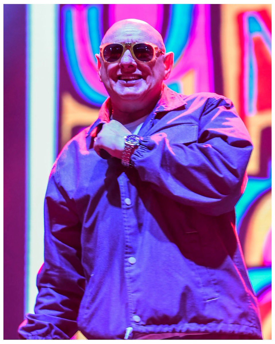 officialswr's tweet photo. Happy Mondays at Visor Fest in Valencia 26.9.25.
.
📷 Oscar L Tejeda
.
#HappyMondays #VisorFest #Valencia #Tour #Livemusic https://t.co/FVJMg4UtIF