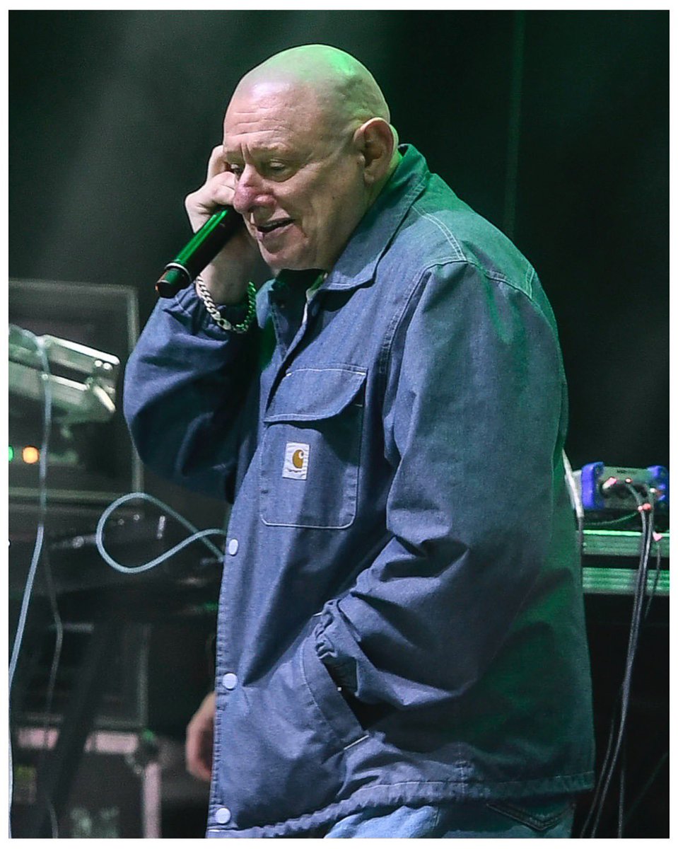 officialswr's tweet photo. Happy Mondays at Visor Fest in Valencia 26.9.25.
.
📷 Oscar L Tejeda
.
#HappyMondays #VisorFest #Valencia #Tour #Livemusic https://t.co/FVJMg4UtIF