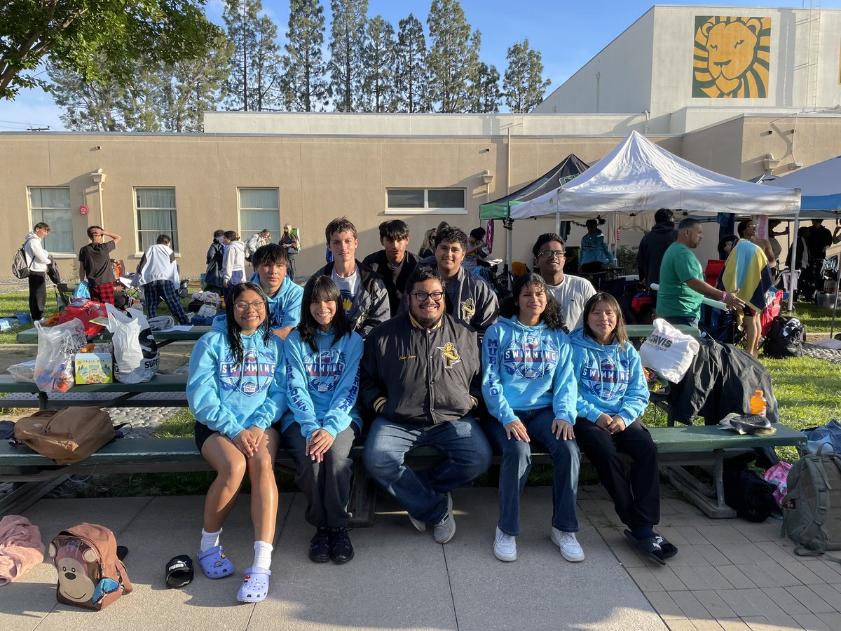 PanoramaPythons's tweet image. Celebrated National Coaches Day! 🐍💛
What would we do without our Python Coaches?! Thank you for believing in us & pushing us to be our BEST every day. You don’t just teach us teamwork, you teach us resilience & heart! We 💛 all of our Coaches! ✨ #pythonpride