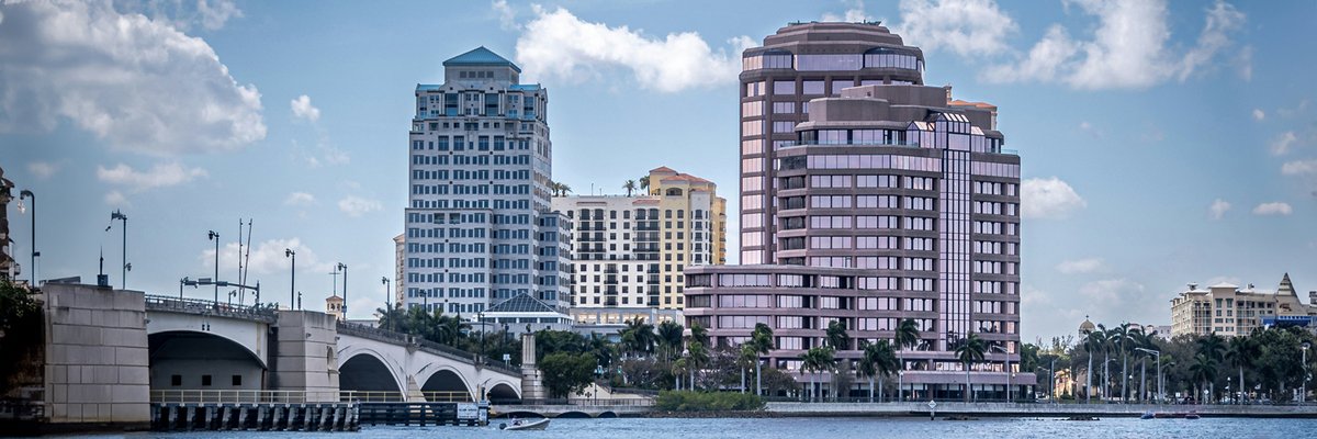 🇺🇸 L'aéroport de Palm Beach en Floride a définitivement fermé son Tarmac à tous les avions aménagés d'un dispositif d'épandage lequel est destiné à répandre des produits chimiques dans l'atmosphère. Phénomène plus connu sous le nom de Chemtrails.

Bonne nouvelle pour les