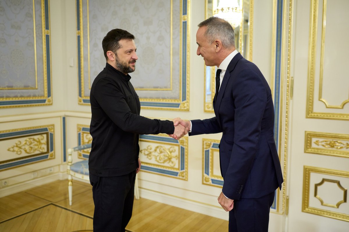 ZelenskyyUa's tweet photo. Повернення українських дітей, яких викрала й незаконно депортувала Росія, – це для нас пріоритет. Це великий виклик для мене передусім і для дипломатичної групи України. Ми можемо обмінювати воїнів, полонених інших категорій. Але обмінювати дітей ми не можемо з росіянами, і зрозуміло чому.

Під час зустрічі з президентом Парламентської асамблеї ОБСЄ Пере Хуаном Понсом Самп’єтро запропонував призначити спеціального посланника при президентові ПА ОБСЄ, який сфокусується на поверненні українських дітей. Ми маємо повернути їх до родин, до близьких. І голос ОБСЄ та парламентарів дуже важливий.

Окремо торкнулися не менш важливого питання – говорили про спільні зусилля для повернення військовополонених і цивільних, яких незаконно утримує Росія.

Дякую президенту за розуміння важливості продовження тиску на Росію. Дякую за візит. Цінуємо підтримку України з боку асамблеї та готовність приєднатися до Міжнародної коаліції за повернення українських дітей.