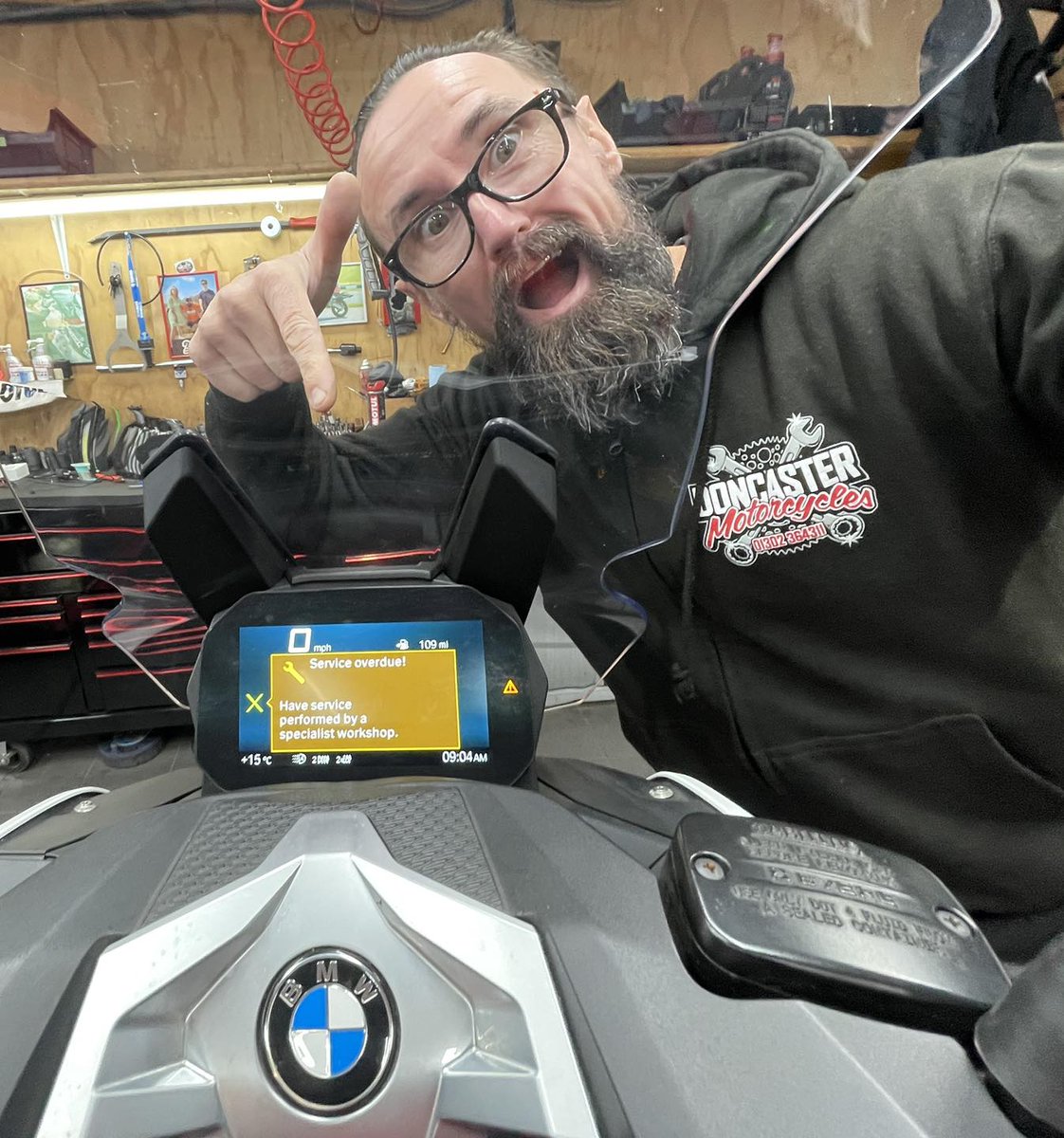 DrTepi's tweet image. With Joel’s Suzuki DRZ 400SM now having had its winkers sorted and sitting in the MOT bay for its ticket it’s time to move on to Williams BMW C400X that’s just rocked up for its Silver Service.

I am feeling so special I’ll add an ist. 😜👍🏻

 #specialist