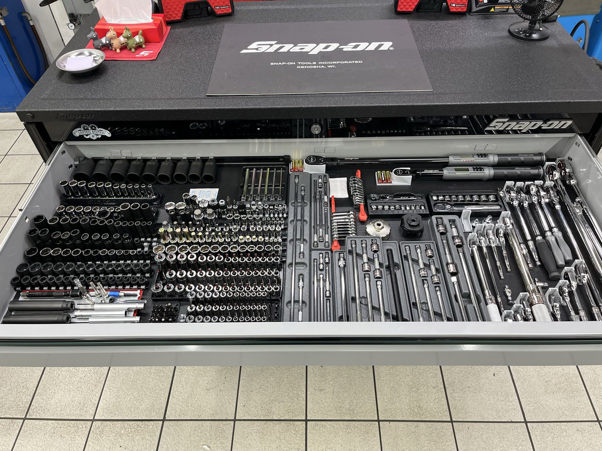 ss_epiq's tweet photo. #沼の工具箱選手権2025秋
#沼の工具箱選手権 
#snap_on
 #EPIQ
#収納うまくなりたい 
恐れ多くも浅瀬組とも名乗れず🫣
中身も増えず🙇配置換え程度の箱ですが、お手柔らかにお願い致します🙇 https://t.co/zjHJSH0ySY