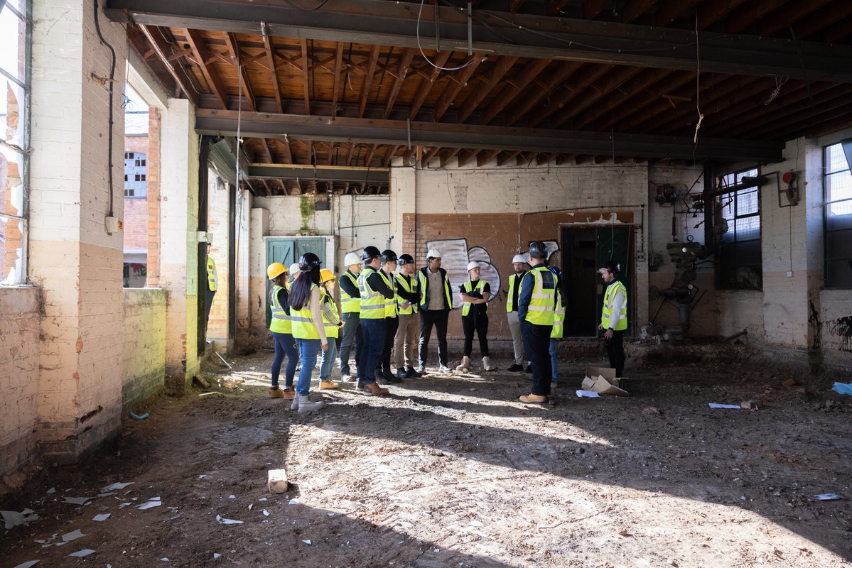 _developersclub's tweet image. Members joined Karl Maughan of @strongholdhomes for a site visit in Hinckley, gaining insights into his approach to design, delivery &amp;amp; successful residential development. #TheDevelopersClub