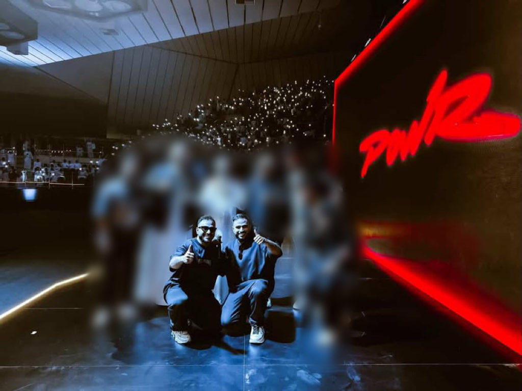 اليوم مو أي يوم اليوم يوم التحدي يوم يثبتون فيه راكان وريان إن الشغف والإصرار يصنعون الفرق من أول خطوة لهم وهم يثبتون إن النجاح مو صدفة بل تعب وسهر وجهد نثق فيكم ونعرف إنكم دايم تعطون كل شيء من قلبكم والبطولة اليوم مكانكم الطبيعي الله يوفقكم ويفرحنا بانتصاركم ❤️‍🔥😎✌🏻