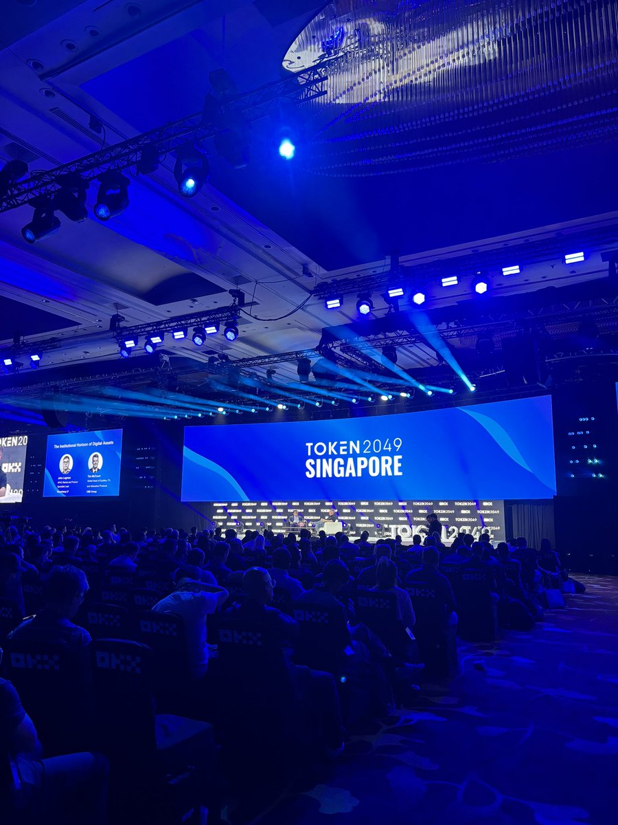 the flock flew south for singapore token2049 and it did not disappoint 🐦

spent time with <a href="/SmokeyTheBera/">Smokey The Bera 🐻⛓</a> and the <a href="/berachain/">Berachain Foundation 🐻⛓</a> crew, these guys are actually building up real businesses. you can feel the difference when a project is focused on execution (not just hype).

talked with