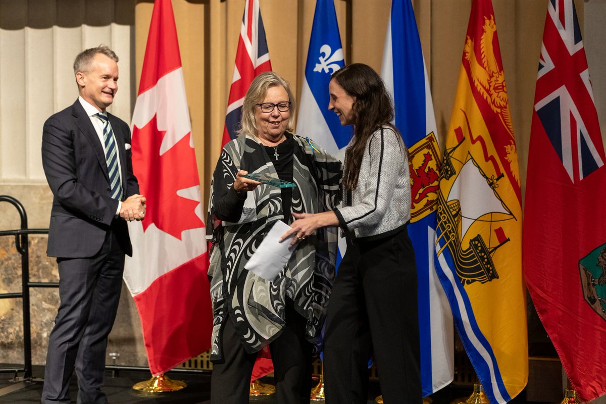 CAMIMH_ACMMSM's tweet image. A heartfelt thank you to our incredible presenters for helping us celebrate this year’s Champions of Mental Health. #CHAMPS2025
Un grand merci à nos formidables présentateurs d’avoir contribué à célébrer les Champions de la santé mentale 2025.