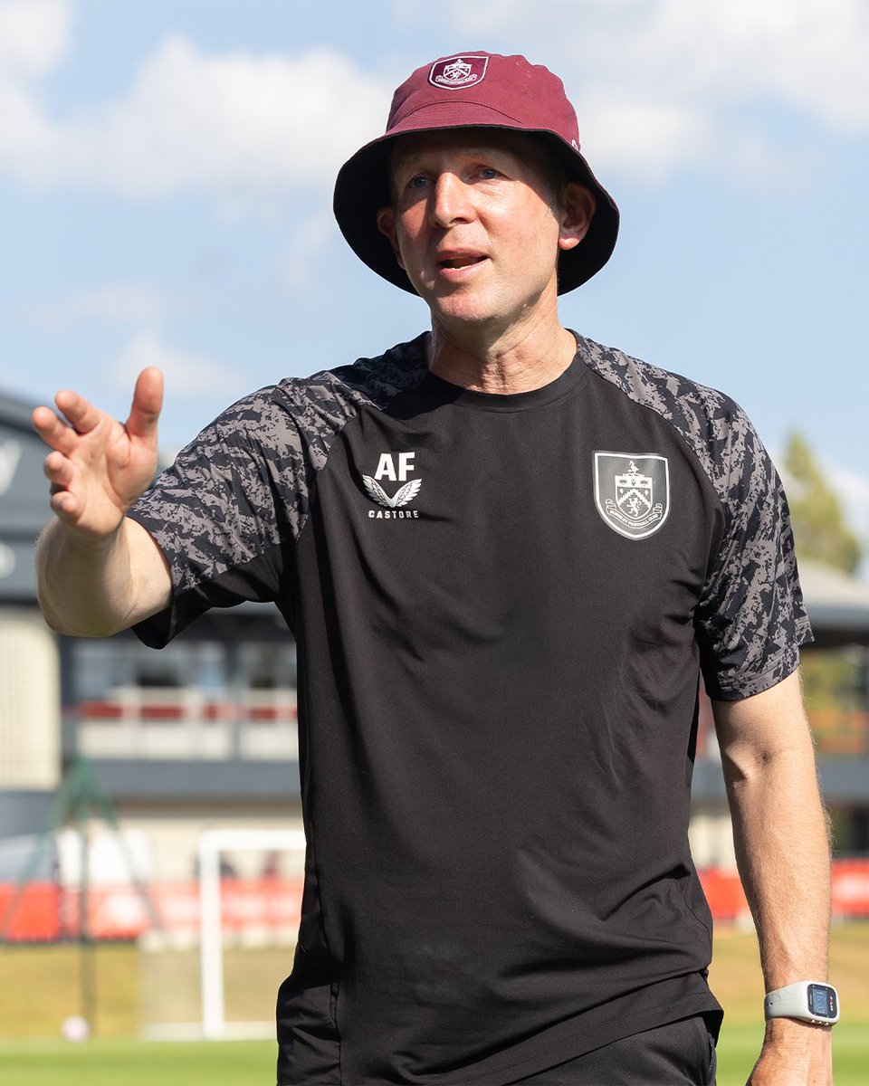 Happy birthday to our U21s manager and all-round Clarets legend, Andy Farrell, as he celebrates turning 60 today!

Everyone at Burnley Football Club wishes you a great day celebrating, Faz 🎉