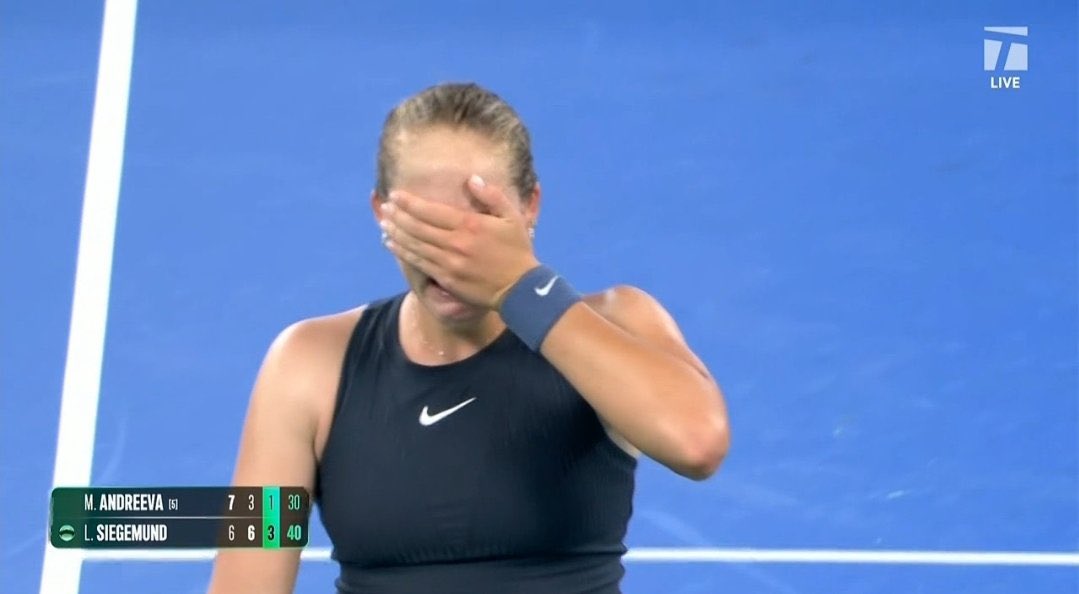 raducaraz's tweet image. oh asia swing