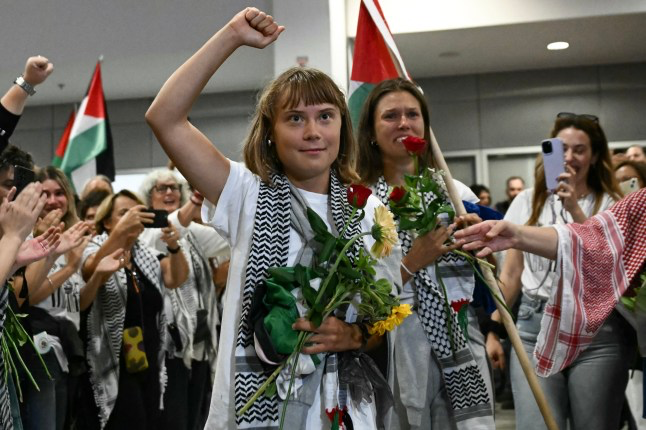 YourAnonCentral's tweet image. The Nobel Peace Prize should be awarded to Greta Thunberg &amp;amp; the participants of the Sumud Flotilla for being able to break the genocidal Israeli blockade after 19 years and for successfully promoting human rights and international law by putting their lives at risk. @NobelPrize