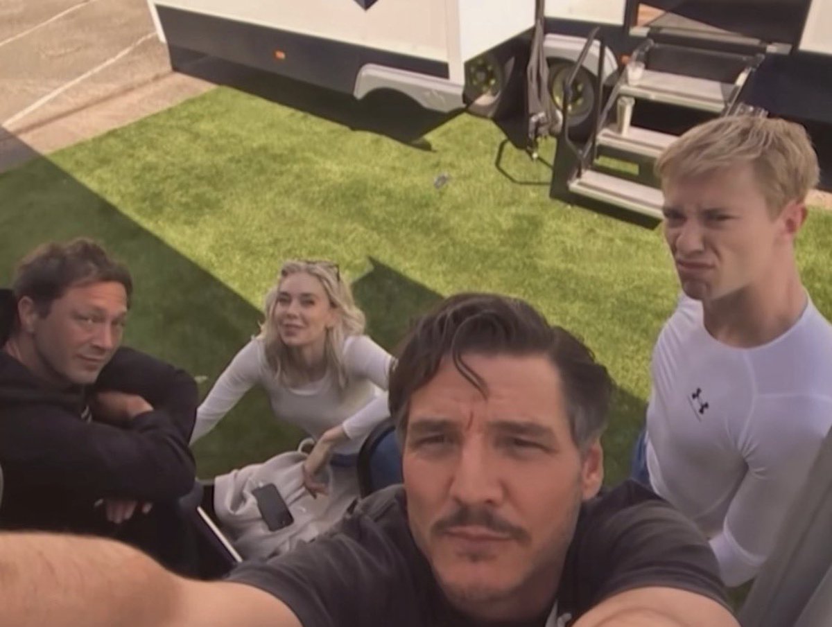 fantasticRichie's tweet image. Reed, Johnny, Ben and Sue hanging out before they got their powers