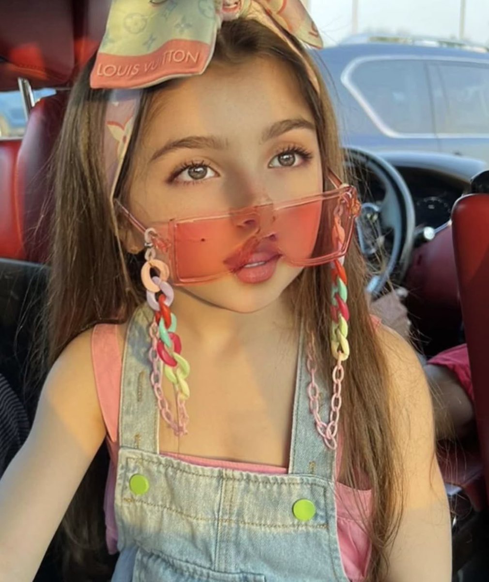 Amani1411_1412's tweet image. ادفع نص ثروتي اللي يجيب لي اسم بنت

 بحرف ( ت ) غير تيا ..؟ #GPExplorer3