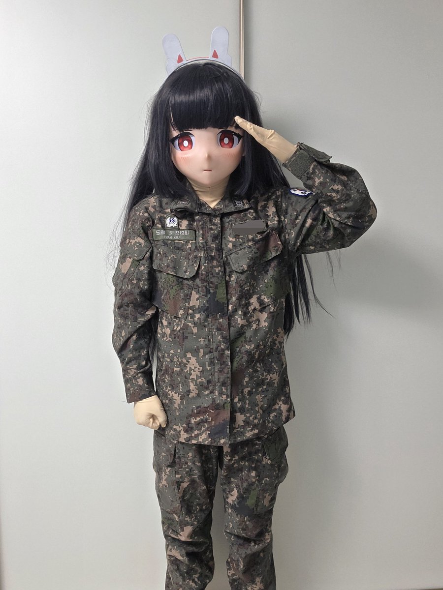 해군 예비역 중사 미유
사진 잘려서 재업