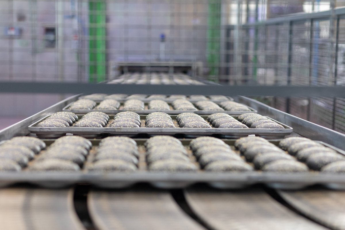 Robert_Tro's tweet image. 😀El principal beneficio de la #robótica en la #empresa es la mejora continua y optimización de procesos en toda la cadena de suministro de la organización. #FelizMartesATodos