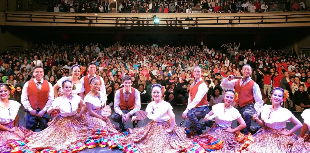 Join us this Saturday! The Calpulli Mexican Dance Company is coming to BFC with a workshop for all levels. Attendees will participate and learn movement led by a dedicated Calpulli teaching artist and a musician. Secure your spot on the BFC website today!  bit.ly/BFCThisWeek