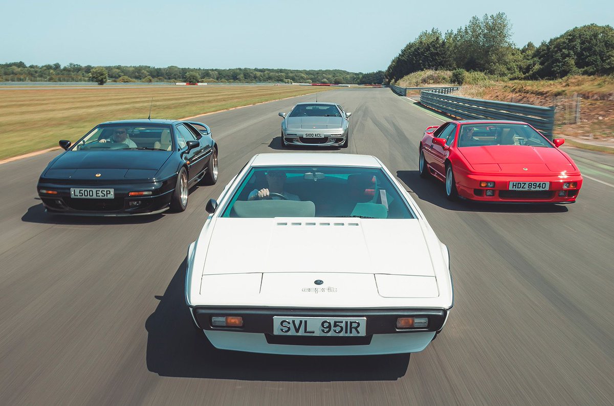 Giugiaro, Stevens, Thomson and Carr gather to celebrate the <a href="/lotuscars/">Lotus Cars</a> Esprit at 50. This is special. Check it out: buff.ly/rtA4hmU.