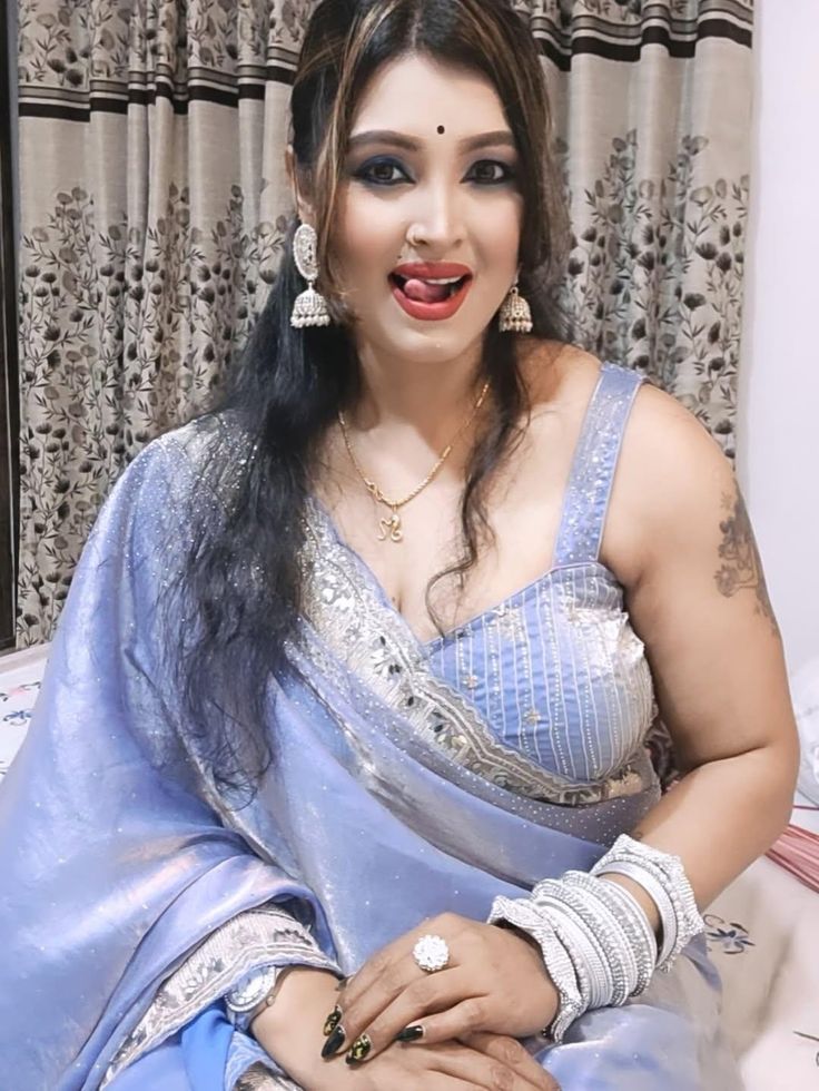 UrbanKingX89's tweet image. &quot;उसका दिल मासूम, पर इरादे steel,
प्यार करे तो सच्चा deal,
जो hurt करे वो पछताए ज़रूर —
क्योंकि वो लड़की real feel!&quot;
#StrongHeart 💞 #RealVibes 🌹 #BossEnergy 😎