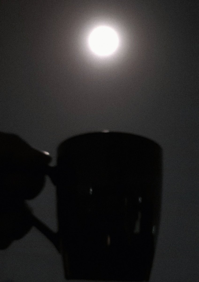 AkramJawed947's tweet image. No filter needed when the #Moon looks like this..🌑🌚❤️😍
#FullMoon