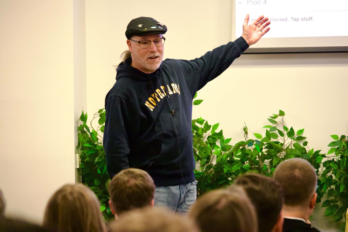 golab_conf's tweet image. Thanks to Bill Kennedy @goinggodotnet for closing this 10th edition of GoLab with his talk “Go’s Trace Tooling and Concurrency”. There’s always something to learn from him! 
#GoLab2025 #GoLang