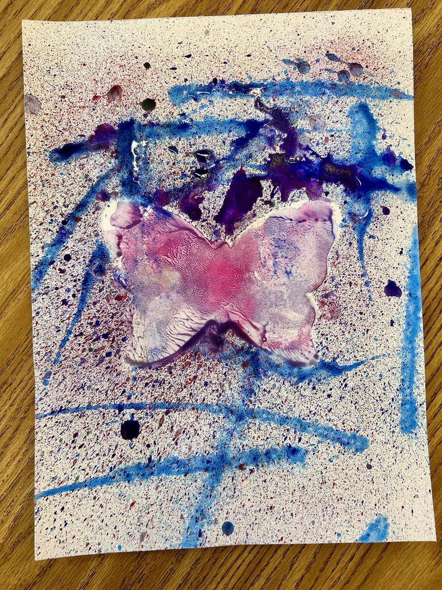 h_foxwell's tweet photo. 🎨5th grade artists have begun their #JacksonPollock inspired action paintings! First layer ✅ @mmthomps So fun! 🤩 https://t.co/a8zekT6YWL