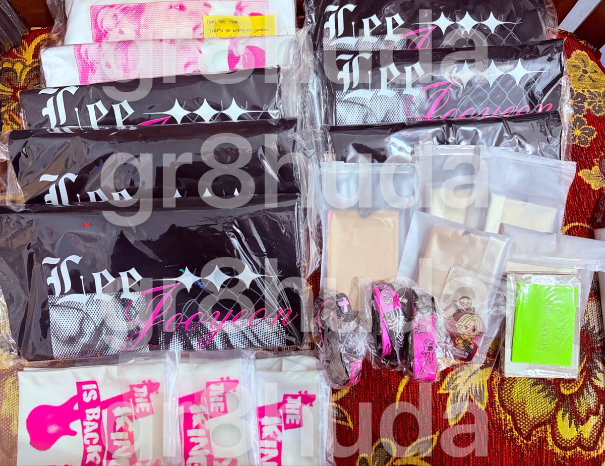 gr8huda_go's tweet image. The items arrived safely in 🇲🇾 thank you @that_pink_guy 🎀

#gr8hudaarrival